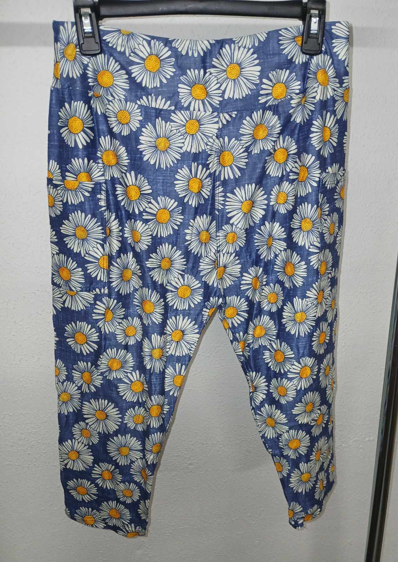 Blue Daisy Capri Capris