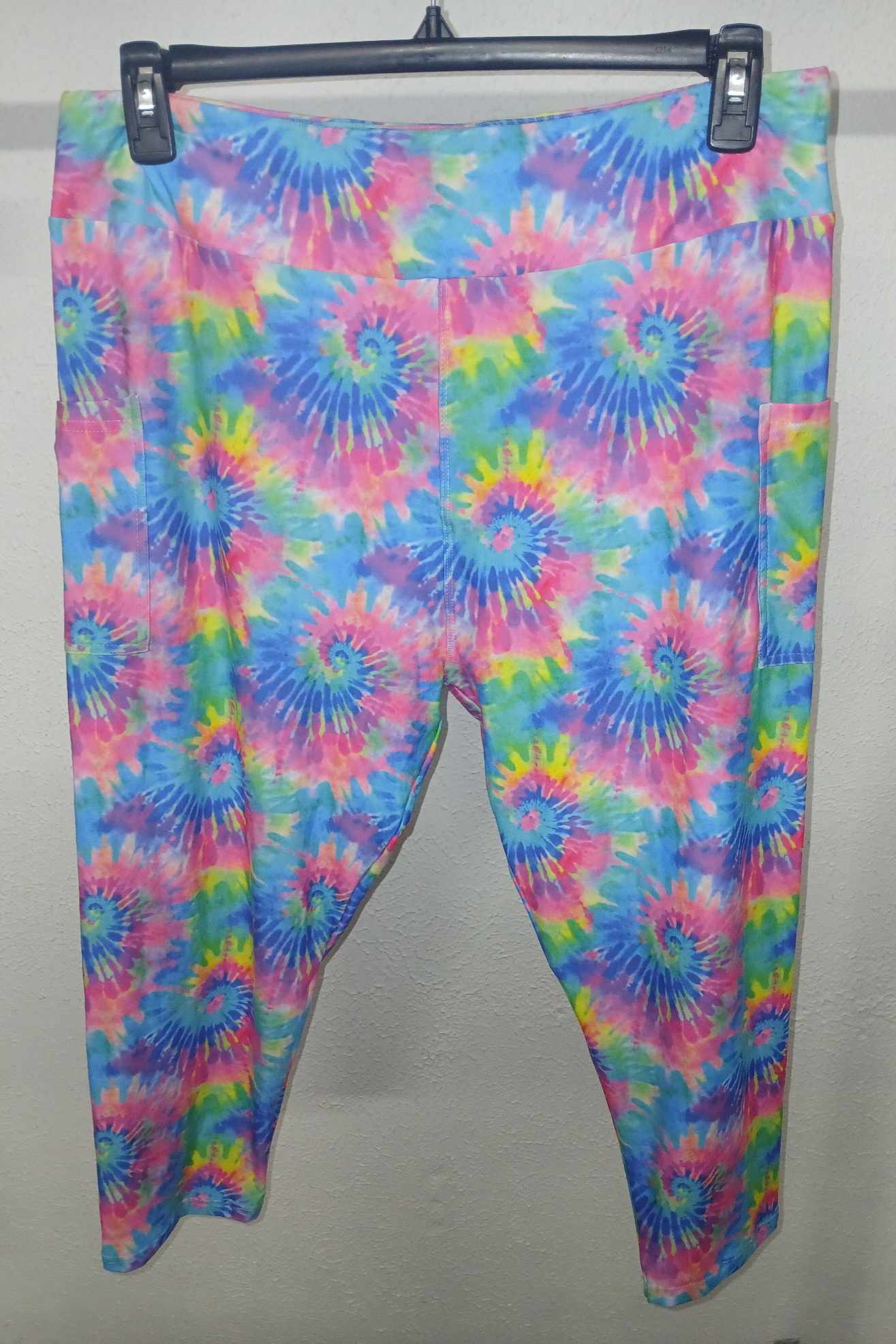 Neon Paint Pour Capri Capris w Pockets