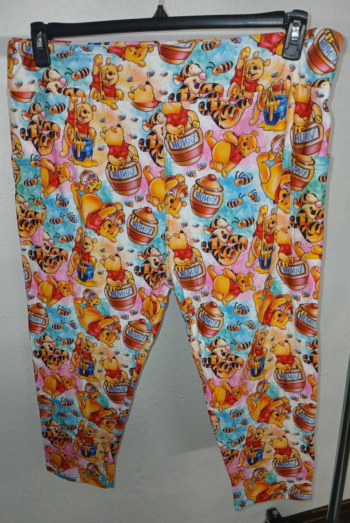 Winnie The Pooh Honey Pot Capri Capris w Pockets