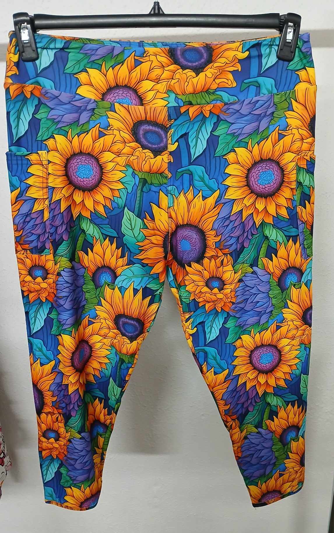 Electric Purple Sunflower Criss Cross Back Capri Capris